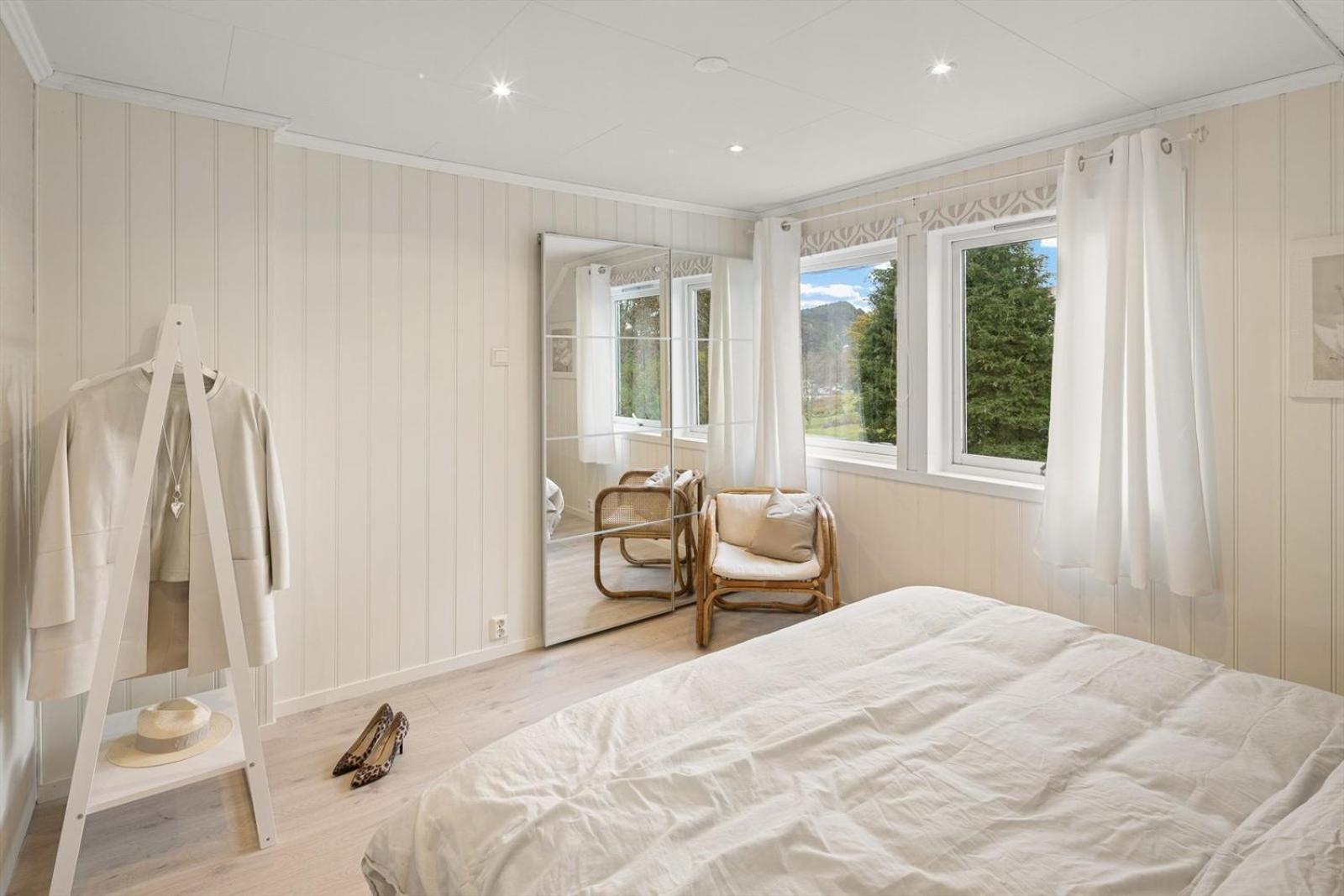 A Beautiful 3-bedroom With Stunning Views And Free Parking Appartement *