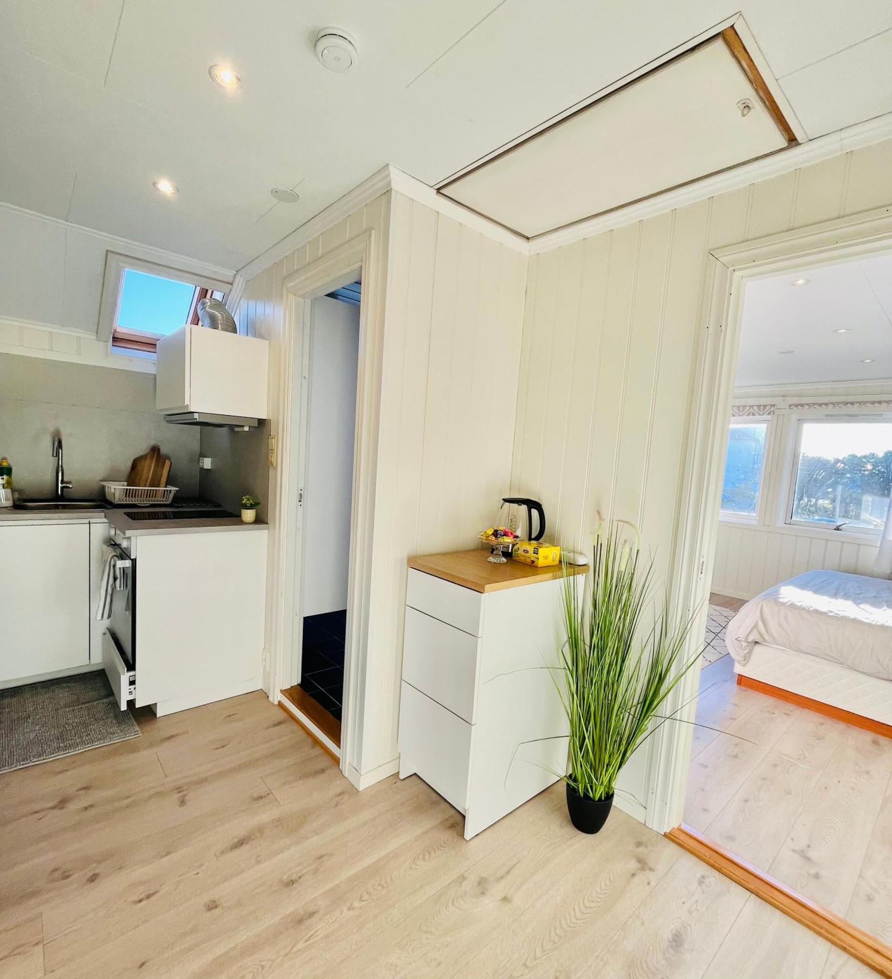 Appartement A Beautiful 3-bedroom With Stunning Views And Free Parking Bergen