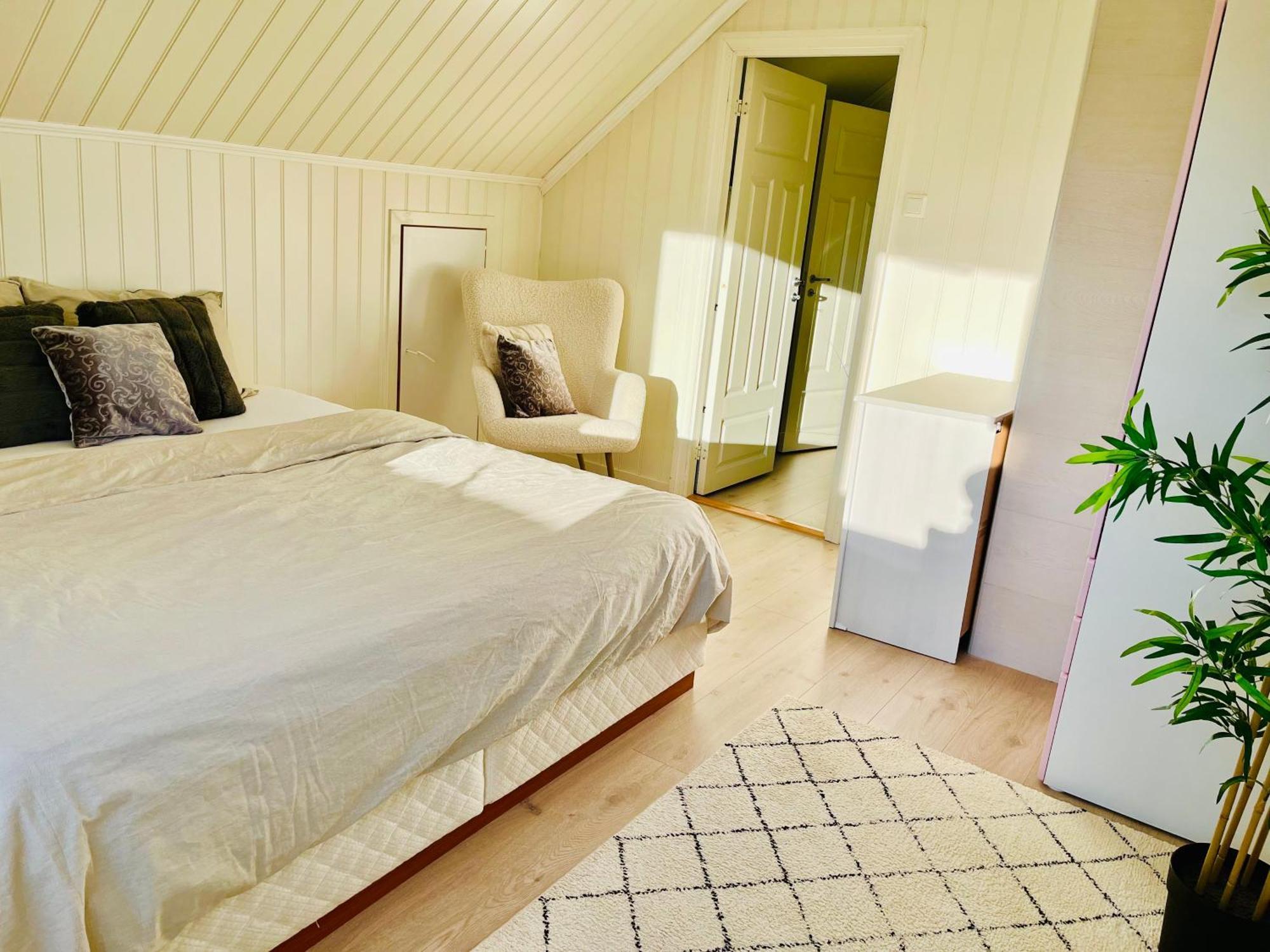 A Beautiful 3-bedroom With Stunning Views And Free Parking Appartement